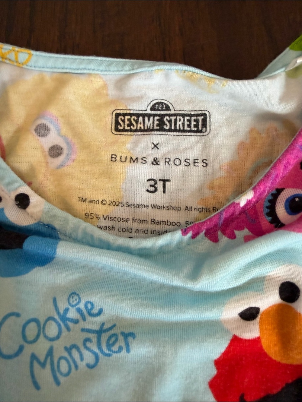 Bums & Roses Sesame Street Shorts Set - Picture 6 of 6